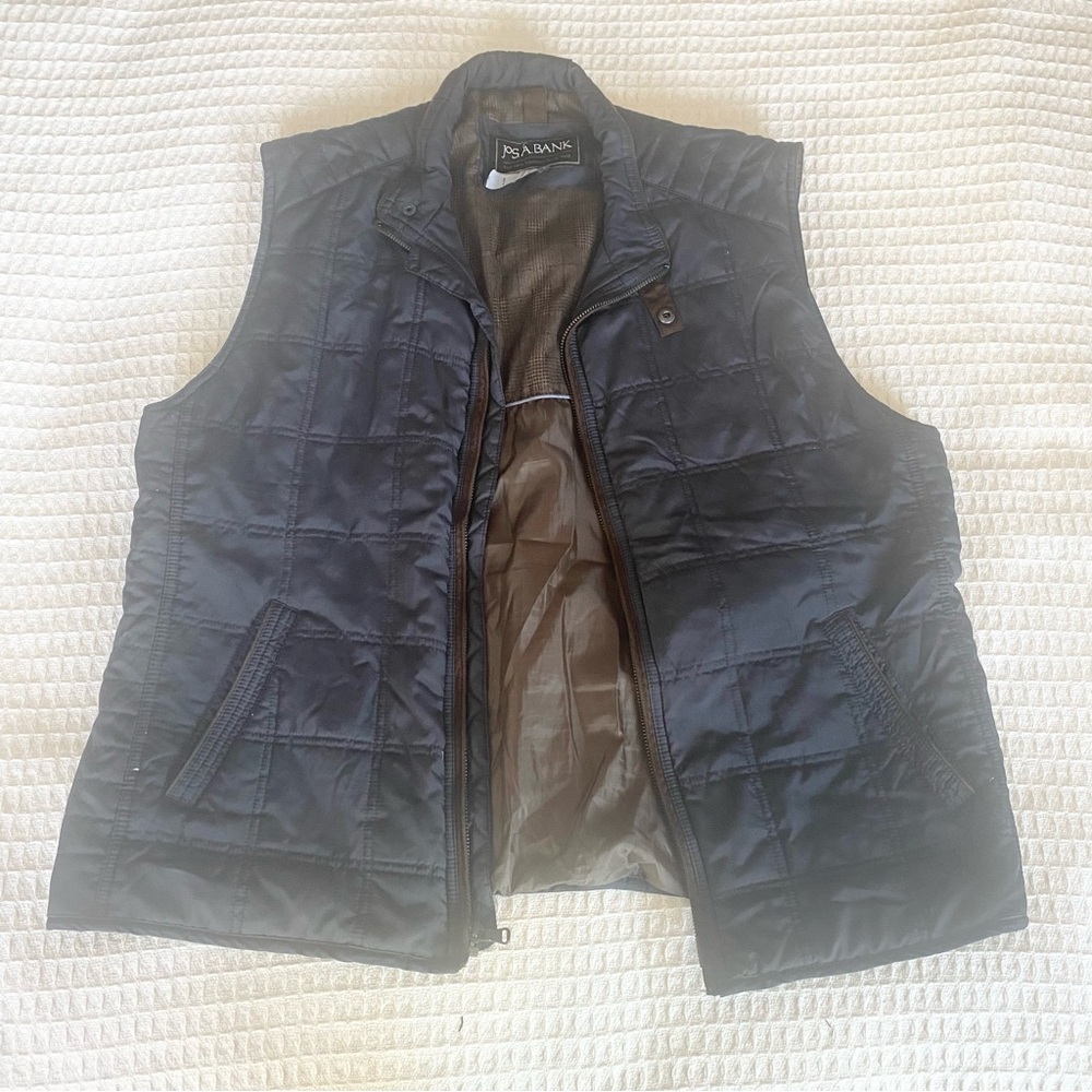 Jos. A. Bank Quilted navy and brown Vest size XL
